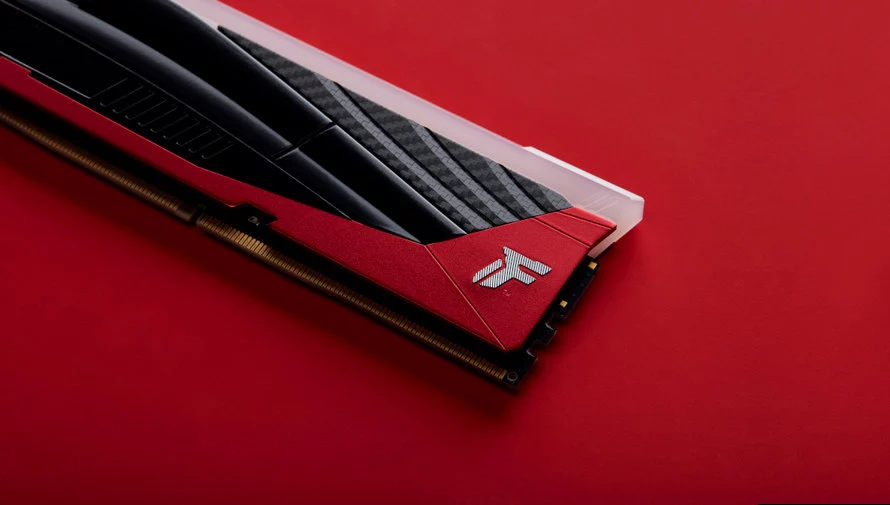 Новая память Kingston FURY Renegade DDR5 RGB Limited Edition получила гоночный дизайн и 8000 МГц