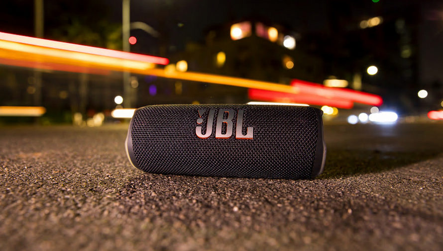 Колонка JBL не работает с флешкой: что делать?